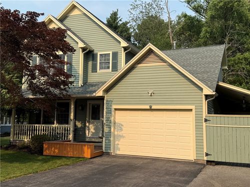 9 Wisteria Ln, Irondequoit, NY, 14617-1472 | Card Image