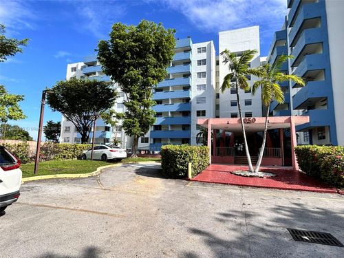 apt-401-5050 Nw 7th St, Miami, FL, 33126-3452 | Card Image