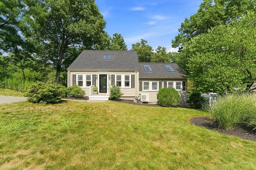 25 Cedarwood Rd, Stoughton, MA, 02072-2026 | Card Image