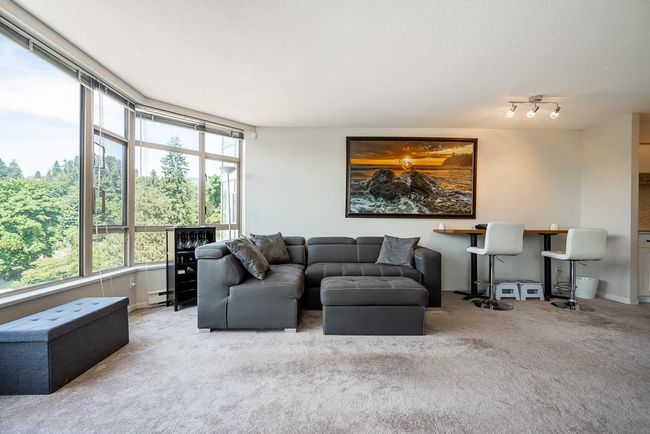 502 - 1327 E Keith Road, Condo with 2 bedrooms, 2 bathrooms and 1 parking in North Vancouver BC | Image 5