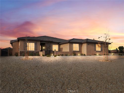 19568 Arcata Rd, Apple Valley, CA, 92307-1687 | Card Image