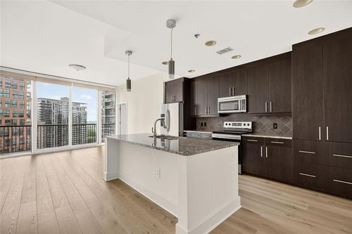 2004-1080 Peachtree St Ne, Atlanta, GA, 30309-6827 | Card Image