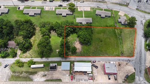 808 E 3rd St, Bonham, TX, 75418-4908 | Card Image