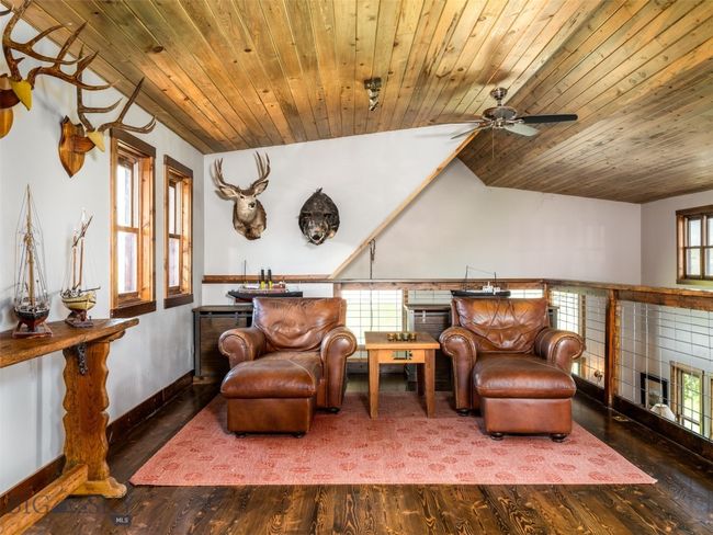 2nd level landing den | Image 26