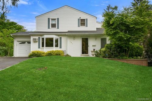 149 Princeton St, Roslyn Heights, NY, 11577-2452 | Card Image