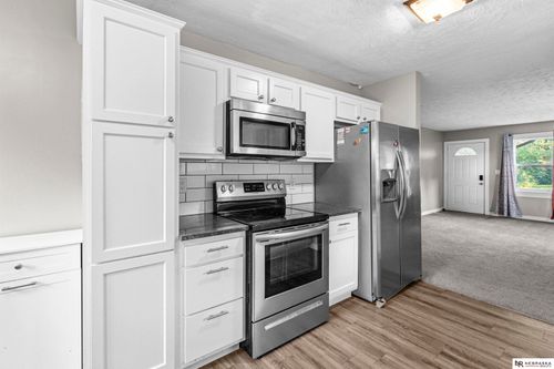 2210 Avenue C, Plattsmouth, NE, 68048-2726 | Card Image