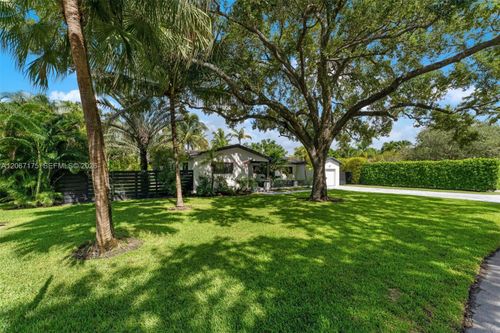 7790 Sw 53rd Ave, Miami, FL, 33143-5932 | Card Image