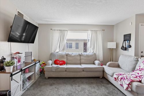 apt-d-575 Roxella Ln, Las Vegas, NV, 89110-3313 | Card Image