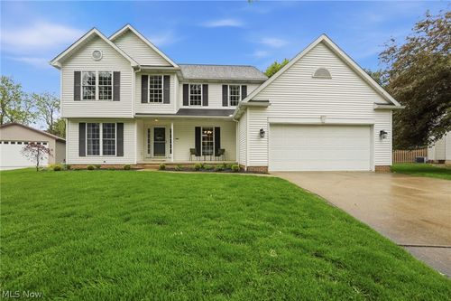 8714 Billendon Cir Nw, North Canton, OH, 44720-4694 | Card Image