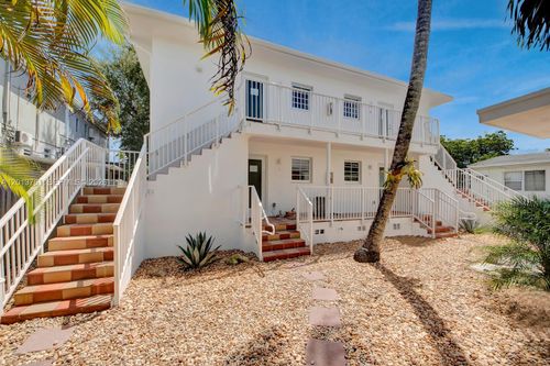 8-570 Ne 68th St, Miami, FL, 33138-5600 | Card Image