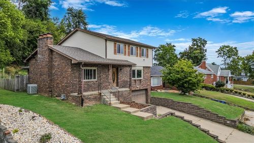 956 Lessing St, Pittsburgh, PA, 15220-4725 | Card Image