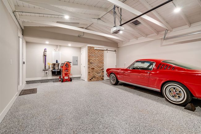 11 Sunset Trl, House other with 3 bedrooms, 3 bathrooms and 12 parking in Sunset Valley TX | Image 24