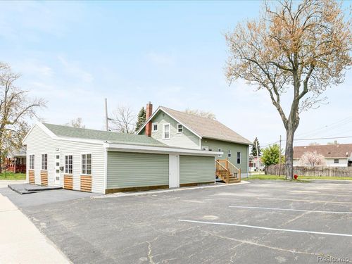 1639 Lapeer Ave, Port Huron, MI, 48060-1022 | Card Image