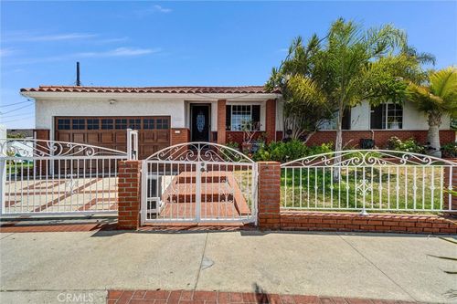 1104 Frigate Ave, Wilmington, CA, 90744-3218 | Card Image