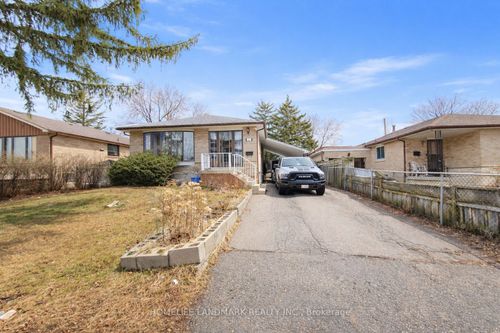 7 Burtonwood Cres, Etobicoke, ON, M9V3L9 | Card Image