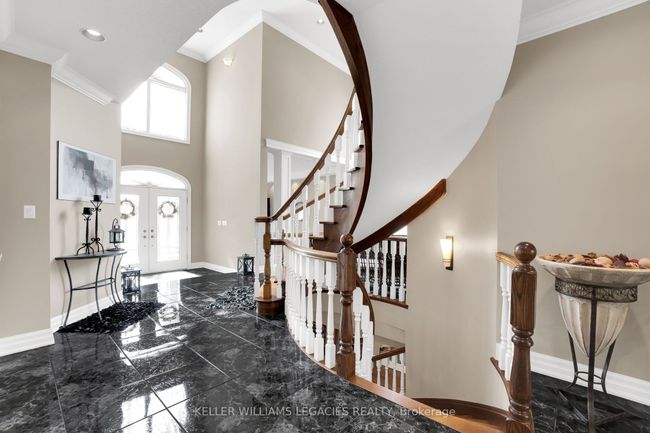 360 Conservation Dr, House other with 6 bedrooms, 4 bathrooms and 8 parking in Brampton ON | Image 7