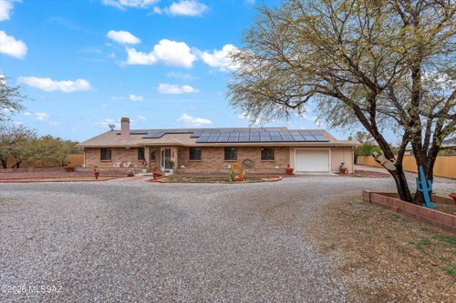 15694 N Twin Lakes Dr, Tucson, AZ, 85739-8921 | Card Image