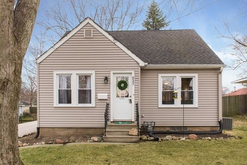 927 Townsend St, Sycamore, IL, 60178-2524 | Card Image