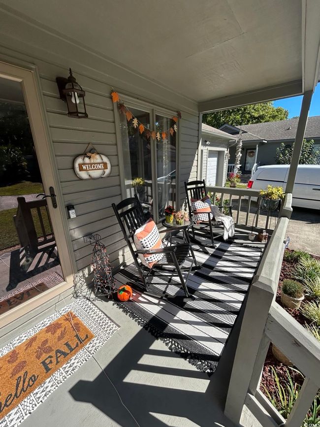 View of covered porch | Image 29