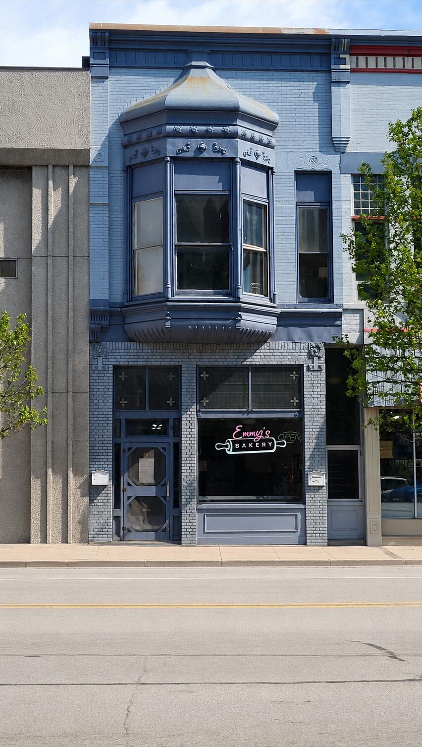 810 Lincolnway, La Porte, IN 46350