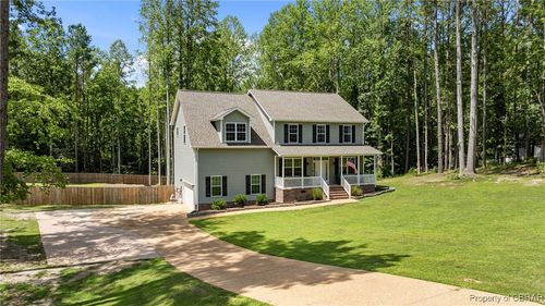 8711 Thomas Jefferson Way, Gloucester, VA, 23061-5496 | Card Image