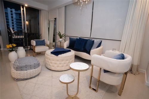 3012-1395 Brickell Ave, Miami, FL, 33131-3353 | Card Image