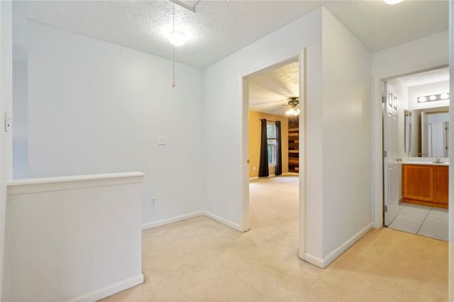 927 Castlegate Cir, House other with 3 bedrooms, 3 bathrooms and 2 parking in Greensburg PA | Image 18