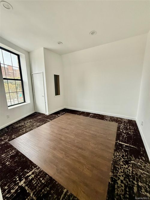 3f-2535 3rd Ave, Bronx, NY, 10451-6300 | Card Image