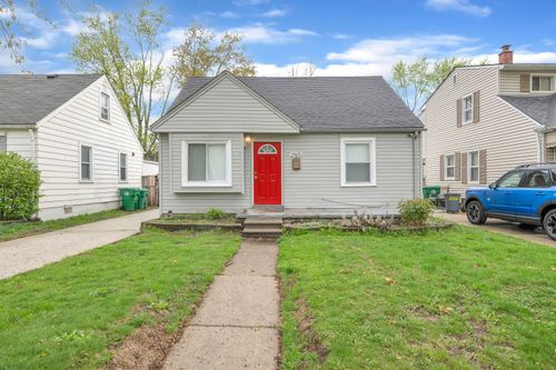 29870 Elmwood St, Garden City, MI, 48135-2359 | Card Image