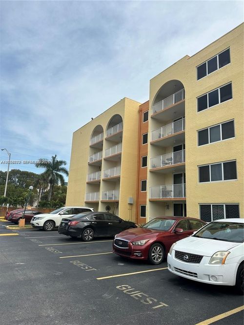 3-502-6970 Nw 186th St, Hialeah, FL, 33015-3167 | Card Image