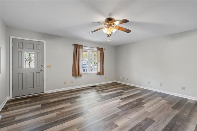 6041 Cobb St, House other with 3 bedrooms, 2 bathrooms and 4 parking in Lula GA | Image 5