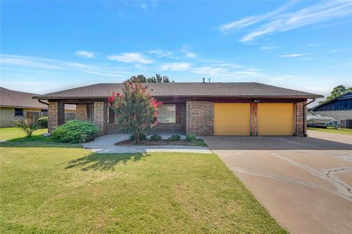 3516 Prairie Dr W, Altus, OK, 73521-1017 | Card Image