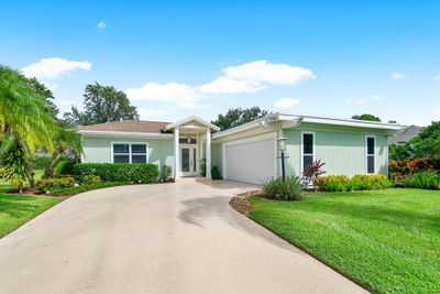 13664 Crosspointe Drive, House other with 3 bedrooms, 3 bathrooms and null parking in Palm Beach Gardens FL | Image 1