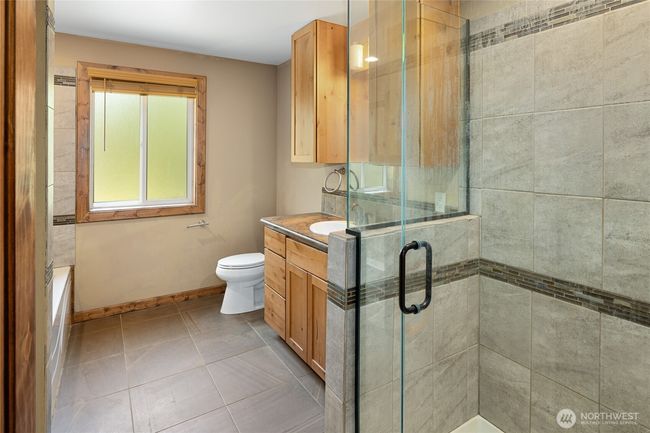 Custom full bath upstairs | Image 9