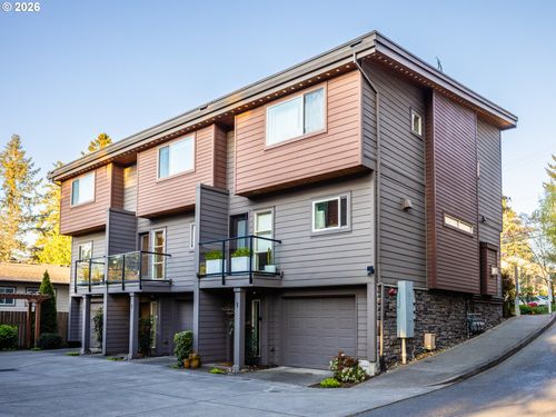 2-7940 Sw 31st Ave, Portland, OR, 97219-2435 | Card Image