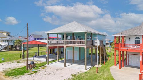 1851 Pompano Ln, Crystal Beach, TX, 77650 | Card Image