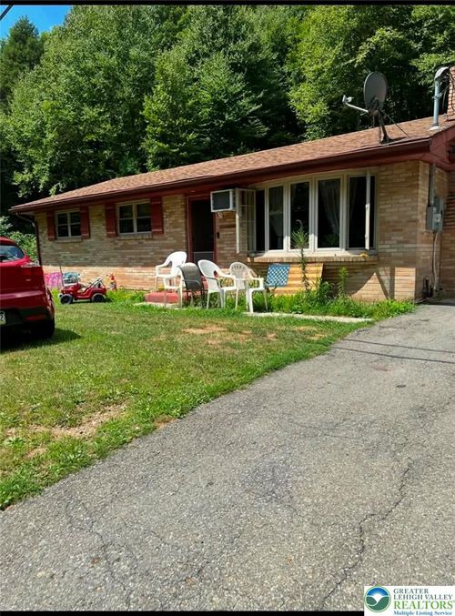 2435 Walnut Dr, Palmerton, PA, 18071-5433 | Card Image