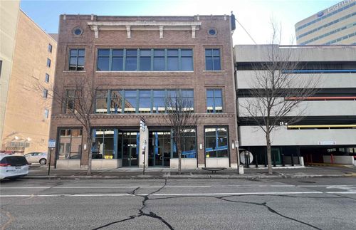 213 4th Ave Se, Cedar Rapids, IA, 52401 | Card Image