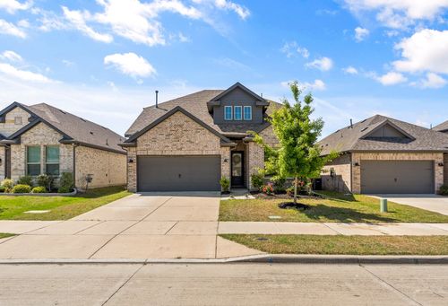 150 Camelia St, Garland, TX, 75043-2975 | Card Image