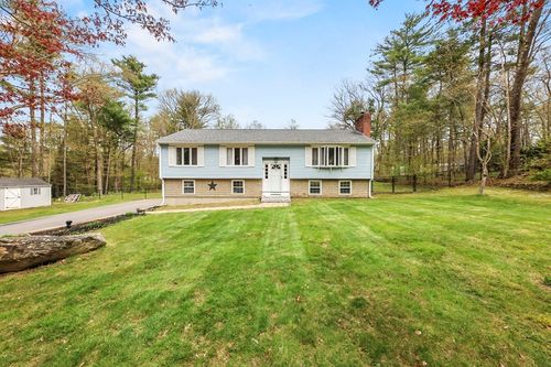 9 Tanglewood Dr, Newton, NH, 03858-3615 | Card Image