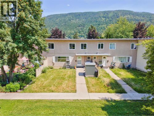 429 Richards W Street, Nelson, BC, V1L3K2 | Card Image