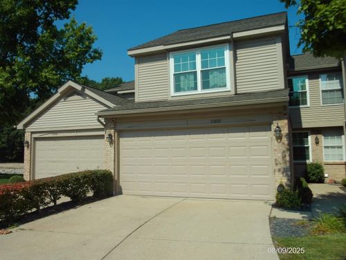 43885 Stoney Ln, Sterling Heights, MI, 48313-2264 | Card Image