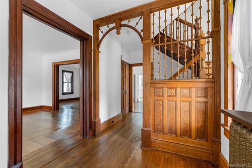 20 Kingston Ave, Port Jervis, NY, 12771-1704 | Card Image