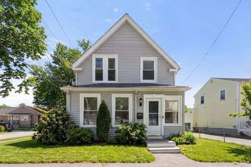 62 Maple St, Melrose, MA, 02176-3072 | Card Image