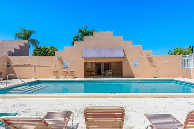 APT-60 - 10350 Sw 154 Th Circle Ct, Condo with 3 bedrooms, 3 bathrooms and null parking in Miami FL | Image 33