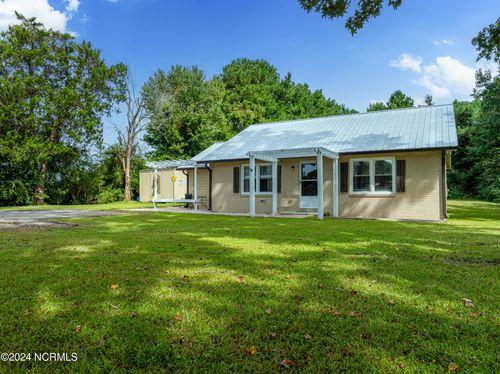 97 New Road, Burgaw, NC, 28425 | Card Image