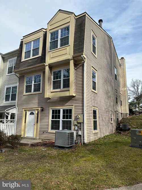 12183 Old Salem Ct, WOODBRIDGE, VA, 22192-6259 | Card Image