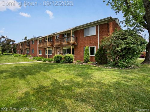 28-3100 Linwood Avenue, Royal Oak, MI, 48073 | Card Image