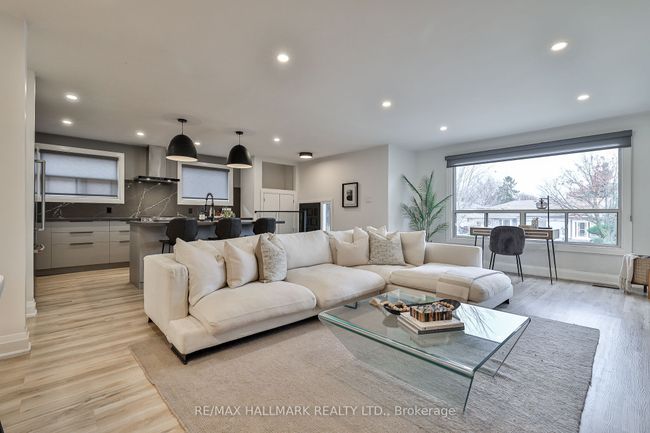 183 Willowridge Rd, House attached with 4 bedrooms, 2 bathrooms and 2 parking in Etobicoke ON | Image 4
