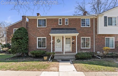 22923 Gary Ln, Saint Clair Shores, MI, 48080-2713 | Card Image